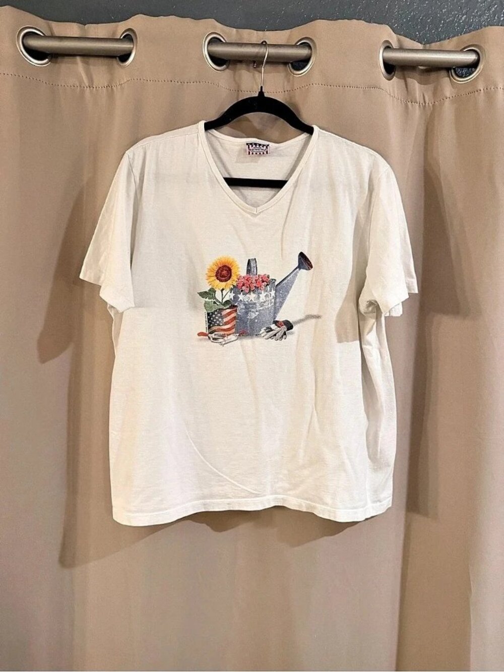 Sonoma Jean Company Embroidered Short Sleeve Tee in White